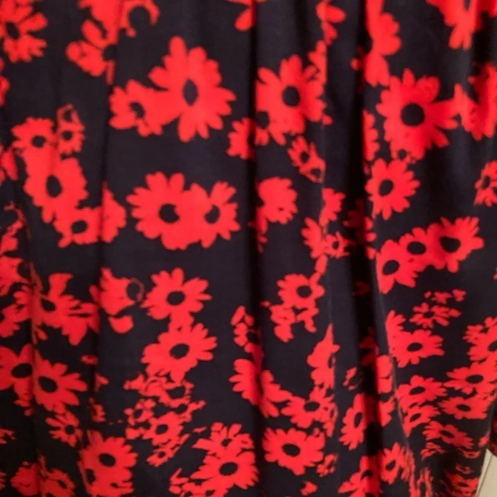 Loft‎ Women's Size Large Floral Red & Blue 3 Button Puff Sleeve Blouse Top
